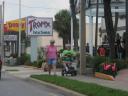Gamle mennesker ved Daytona Beach